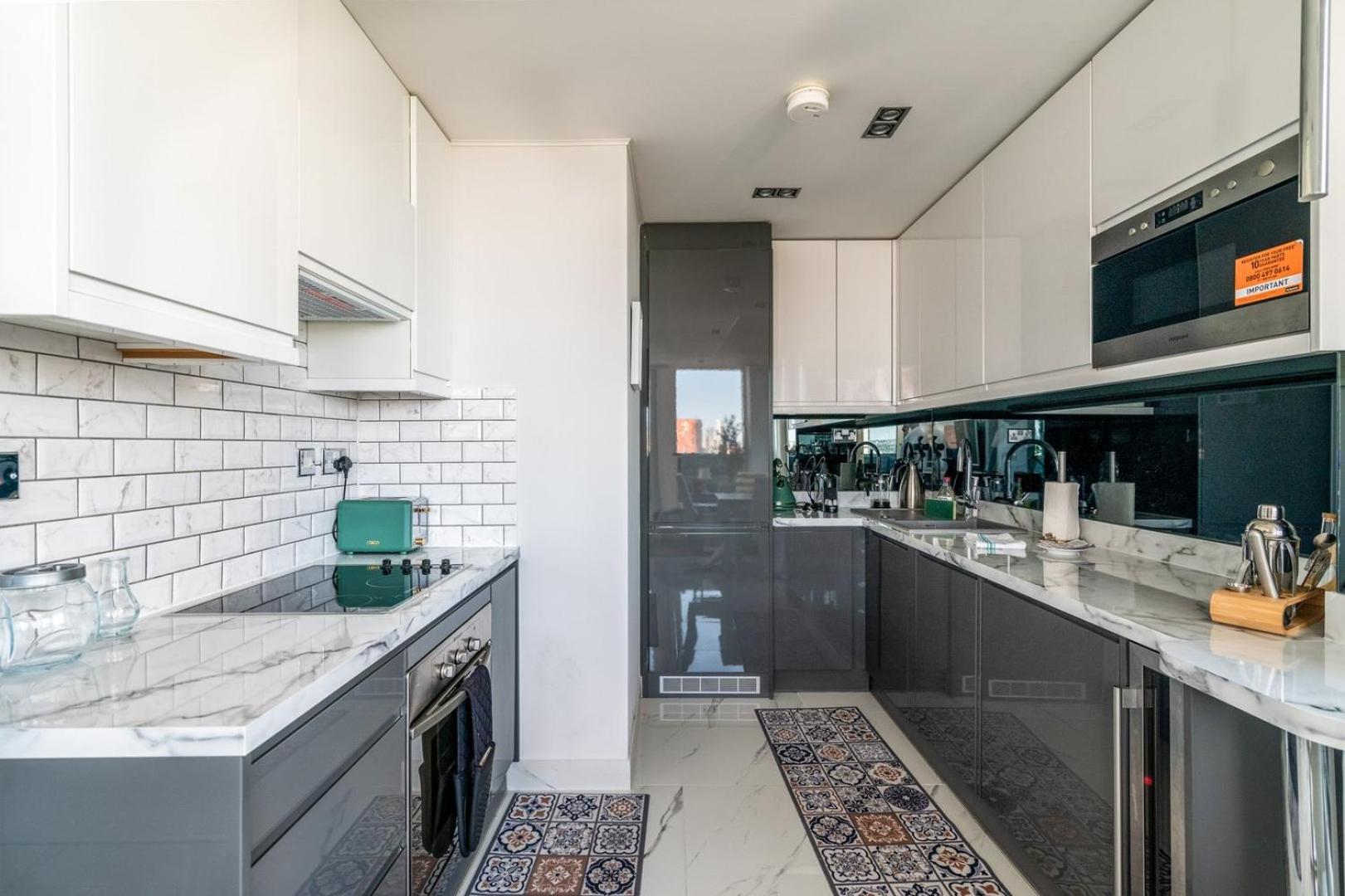 Canary Wharf Retreat With Free Secure Parking London Exterior photo