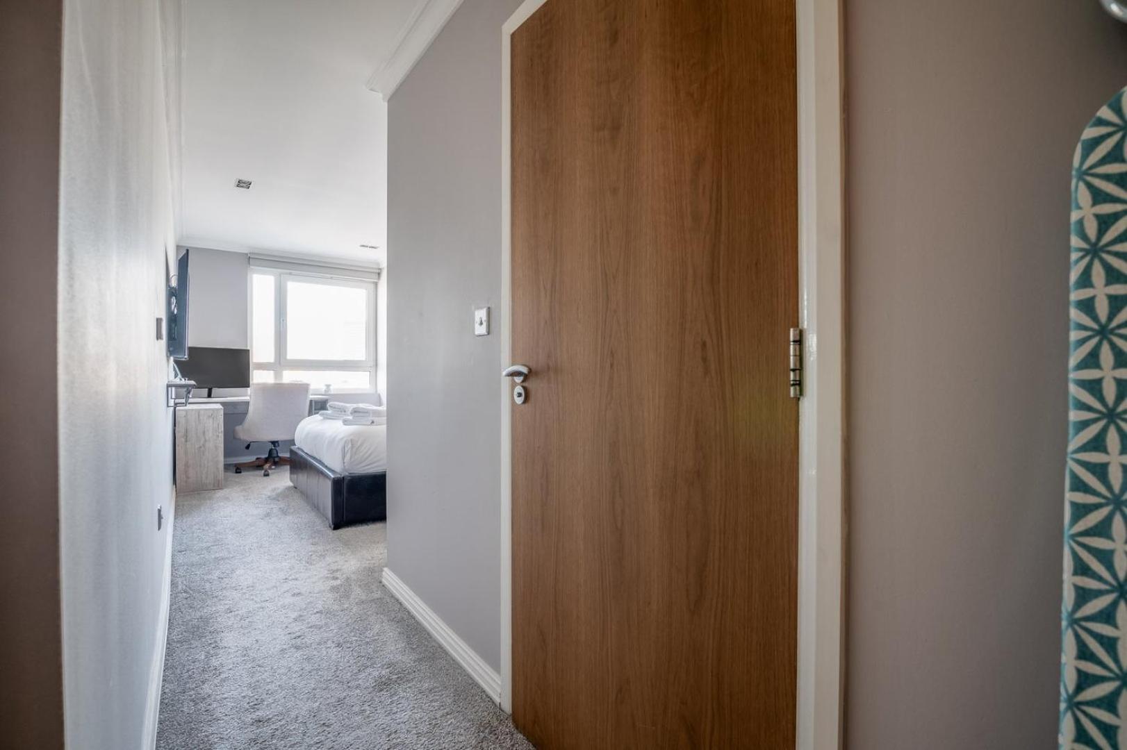 Canary Wharf Retreat With Free Secure Parking London Exterior photo